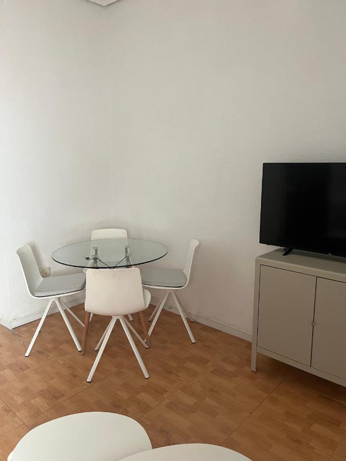 Piso En Valdeacederas Apartment Madrid Exterior photo